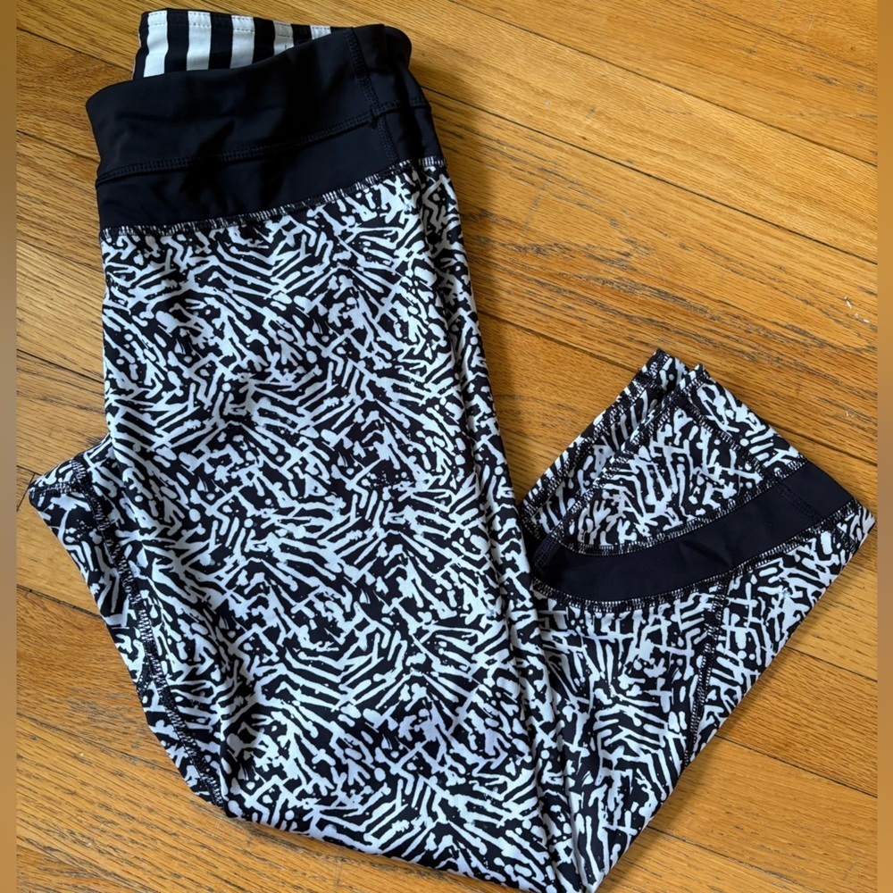 Lululemon crop leggings